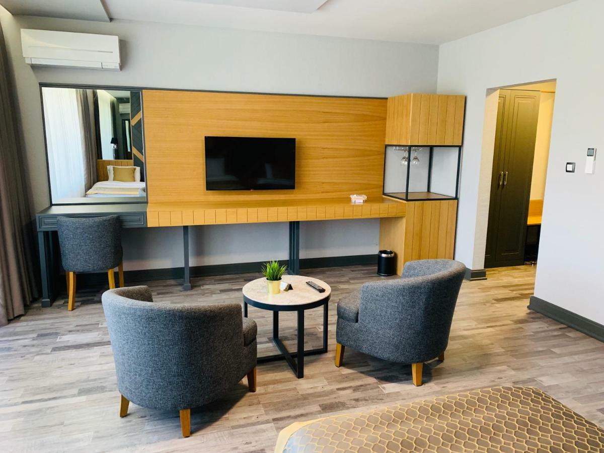 Hotel Konak Momchilgrad Εξωτερικό φωτογραφία